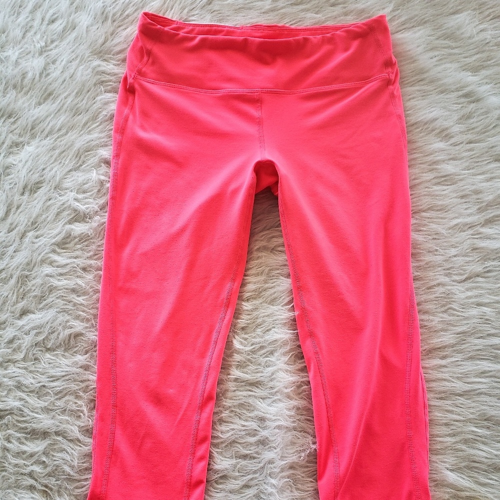Gap Fit hot pink cropped workout pants sz S
